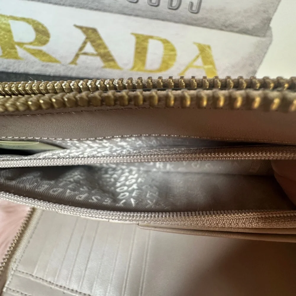 Kate Spade NY Double Zip Full  Size Wallet / Wristlet, Taupe Leather